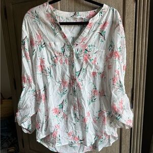 Carver Designs White and Pink Floral Blouse